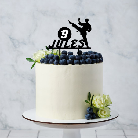 Décoration De Gâteau Personnalisable Karaté Judo - 15x15 Cm, Carton Pailleté Double Face, Avec Piquet