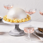 cake design avec spray lustrant perle