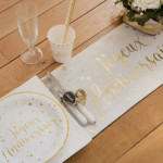 chemin-de-table-or-métallise-joyeux-anniversaire