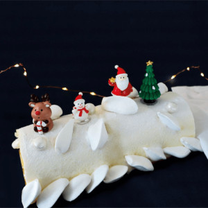4 figurines pour bûche de noël