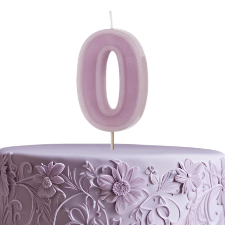 bougie chiffre 0 violet pastel sur un gateau
