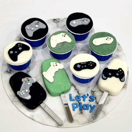 modelage sur cake design manette