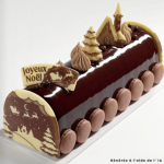 decoration buche de noel avec plaques chocolat joyeux noel