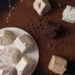 moule en silicone 3d village de noel pour entremets au chocolat