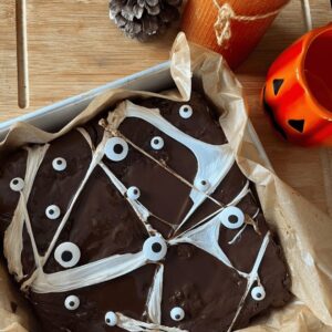 brownie chocolat toile d'araignée et yeux en sucre recette pour halloween